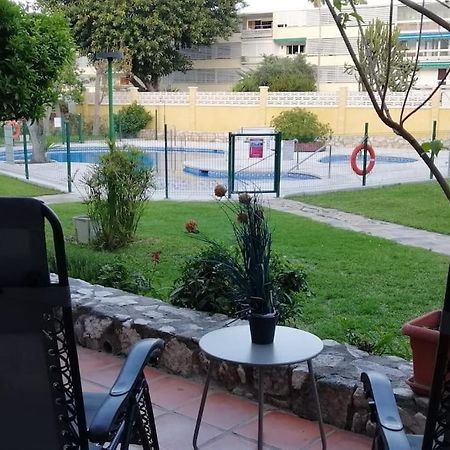 Beautiful Apartment In La Carihuela, Torremolinos Exterior foto