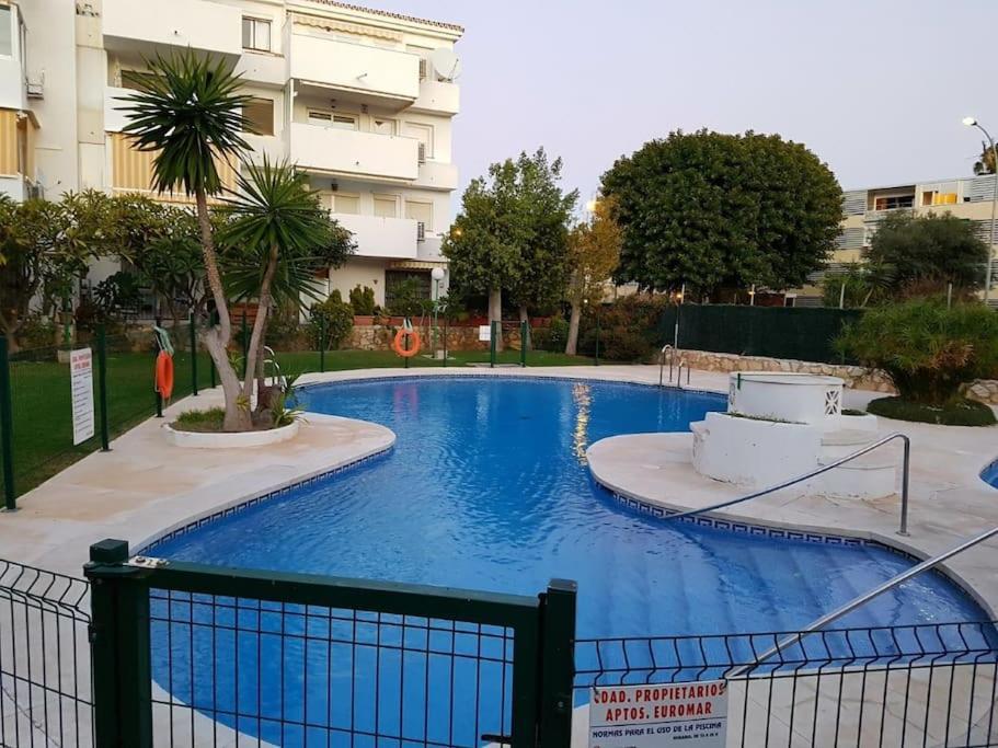 Beautiful Apartment In La Carihuela, Torremolinos Exterior foto