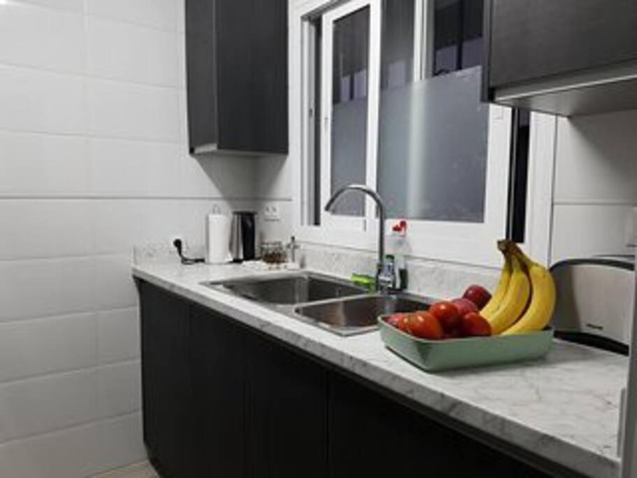 Beautiful Apartment In La Carihuela, Torremolinos Exterior foto
